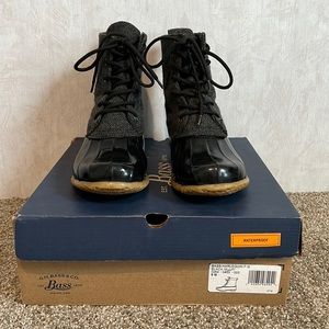 Bass-Harlequin black duck boots